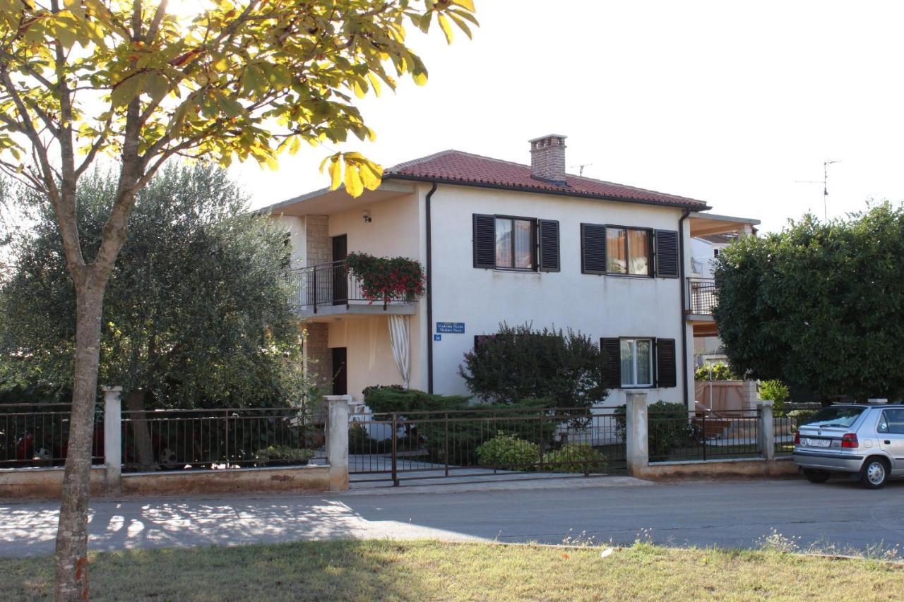 Apartments With A Parking Space Umag - 7057 Exterior photo