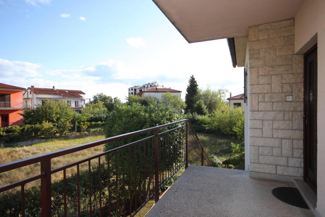 Apartments With A Parking Space Umag - 7057 Exterior photo