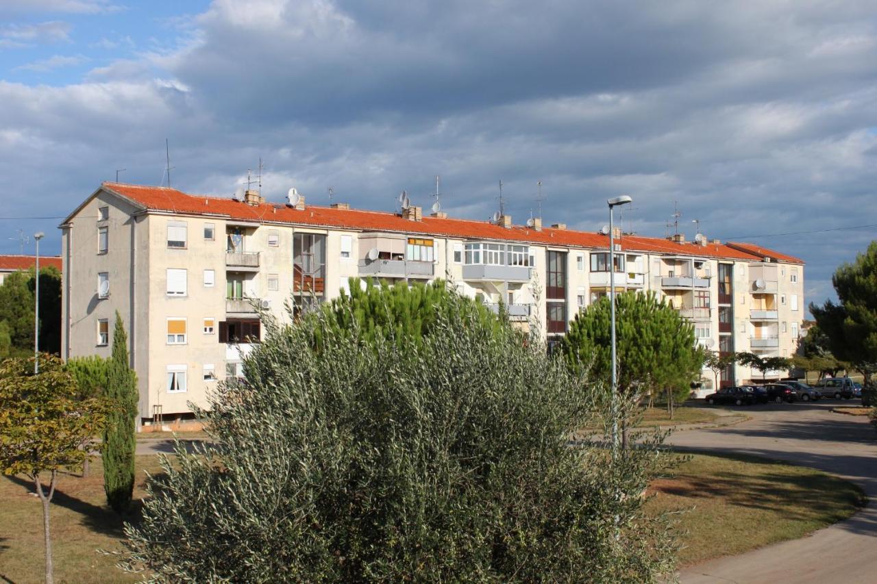 Apartments With A Parking Space Umag - 7057 Exterior photo